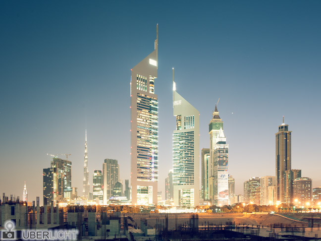 Dubai Emirates Towers Skyline Nachtaufnahme night