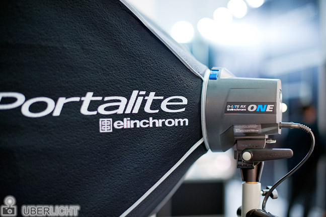 Elinchrom Portalite Softbox mit D-Lite RX ONE Kompaktblitz auf der Photokina